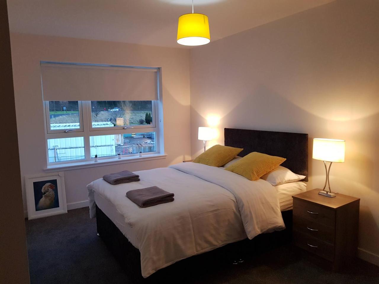 11 Royal View * Stirling